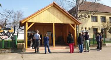 Nový prodejní automat plný dobrot z Polabí